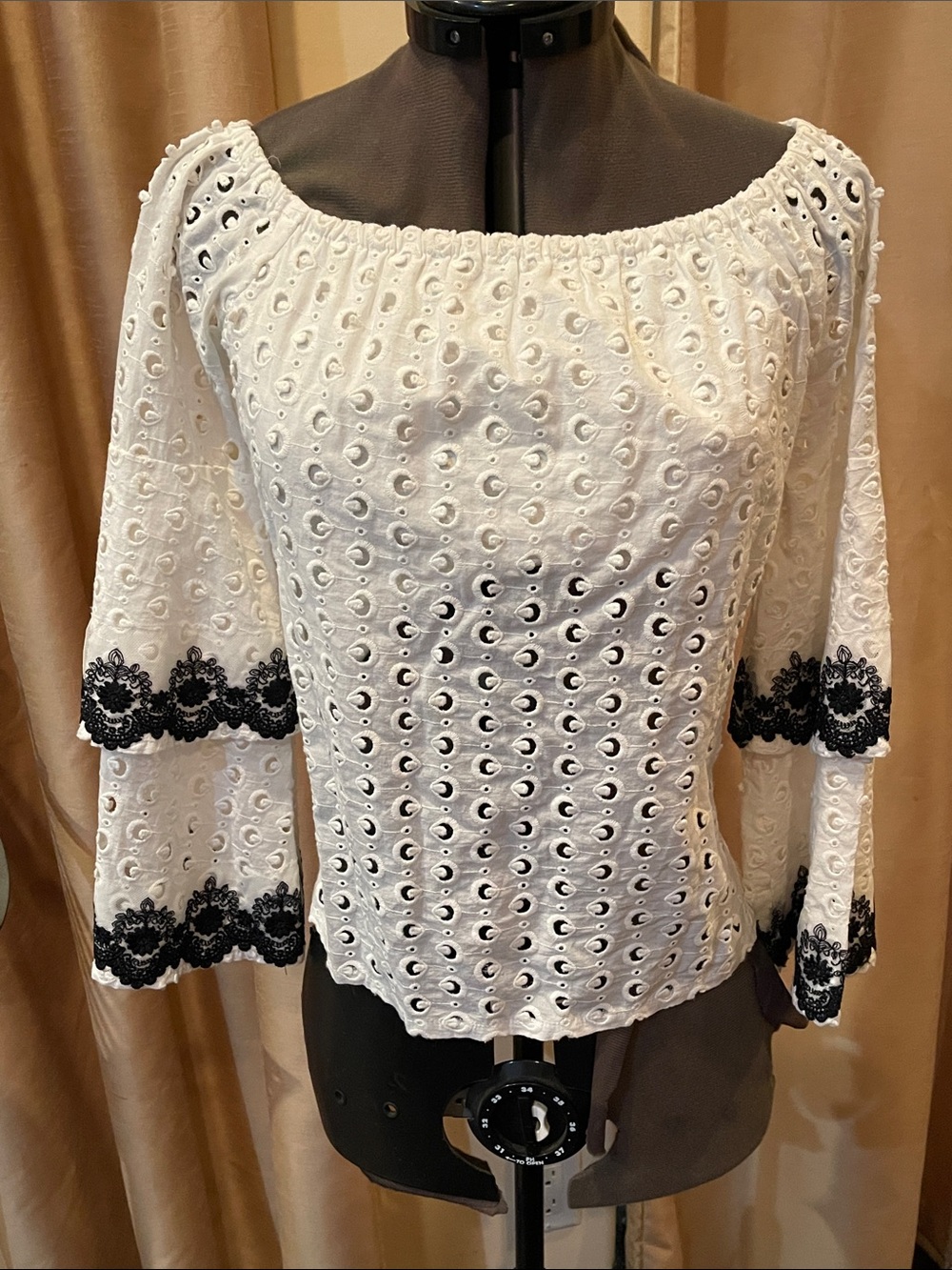 Bailey 44 White Eyelet Off-Shoulder Top with Black Lace Accents (s)